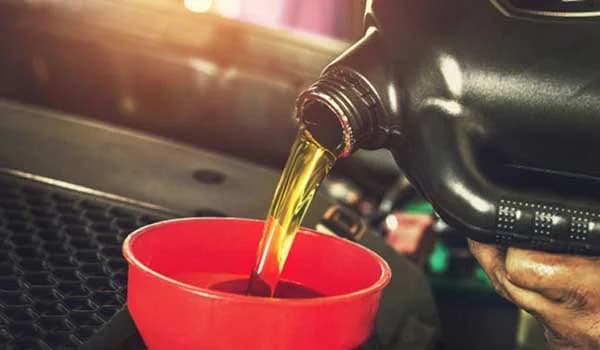 بهترین زمان تعویض روغن موتور
