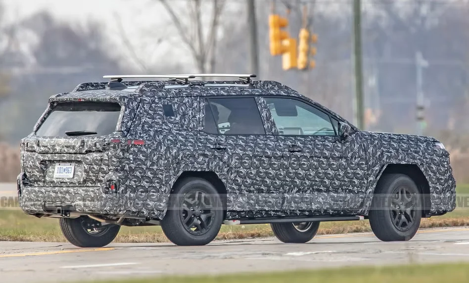 سوبارو Subaru Outback 2025 :